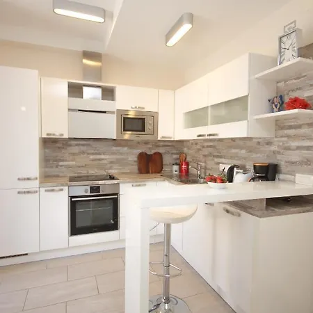 Luxury Luka & Marko *